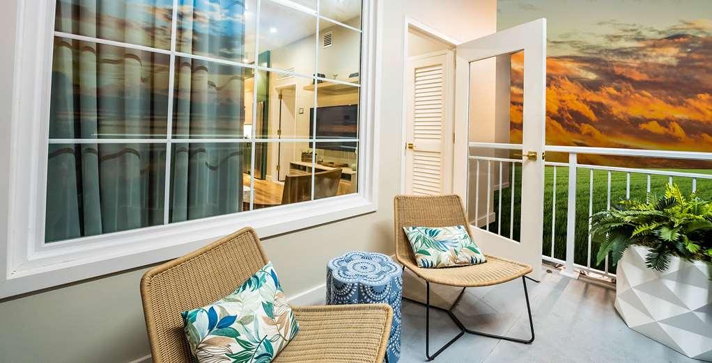 Embassy Suites By Hilton Orlando Sunset Walk Kissimmee Room photo